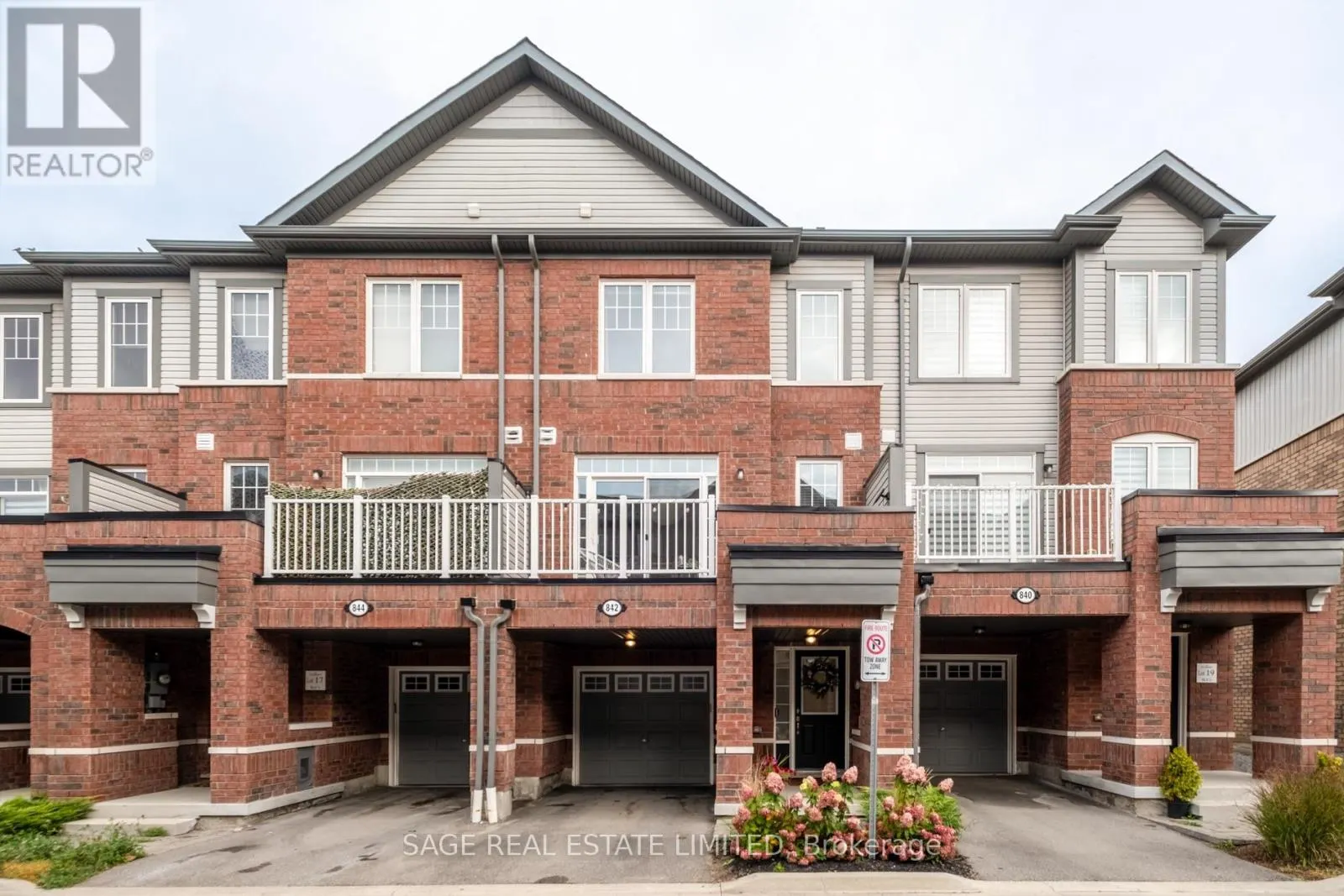 842 ATWATER PATH