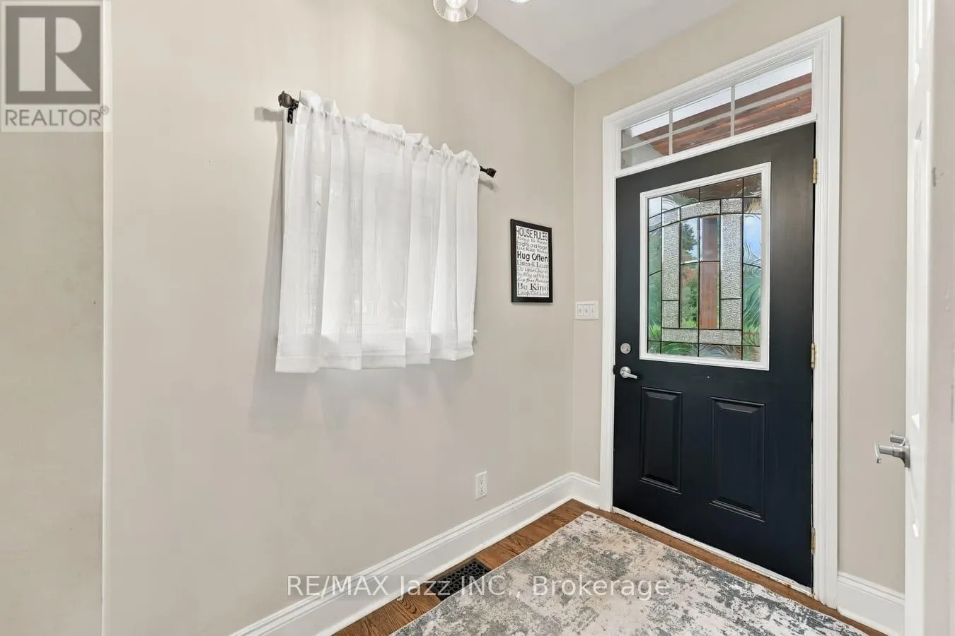122 MORRIS LANE