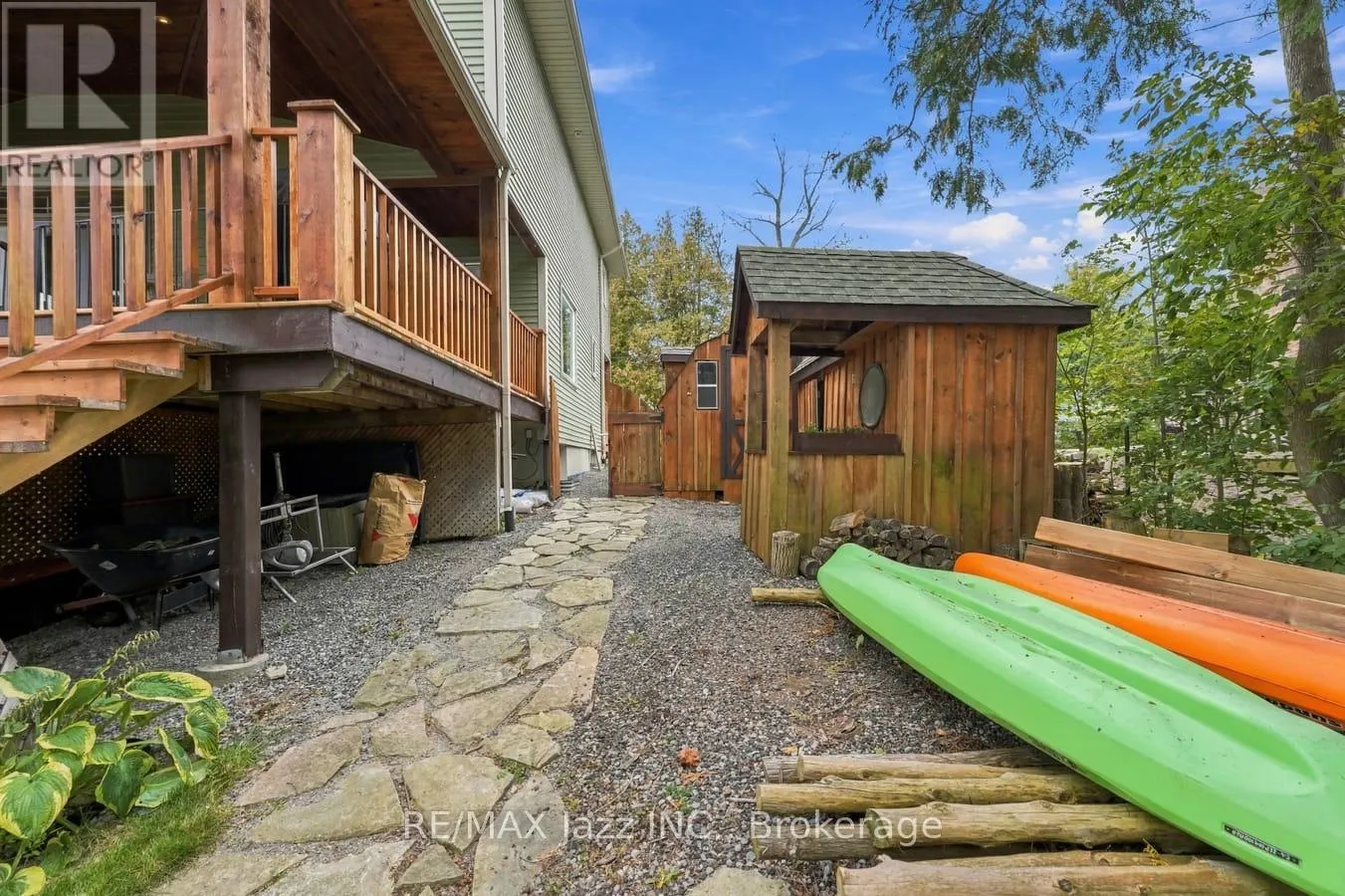 122 MORRIS LANE