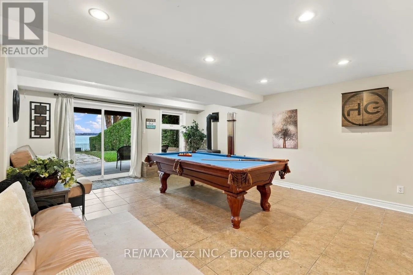 122 MORRIS LANE