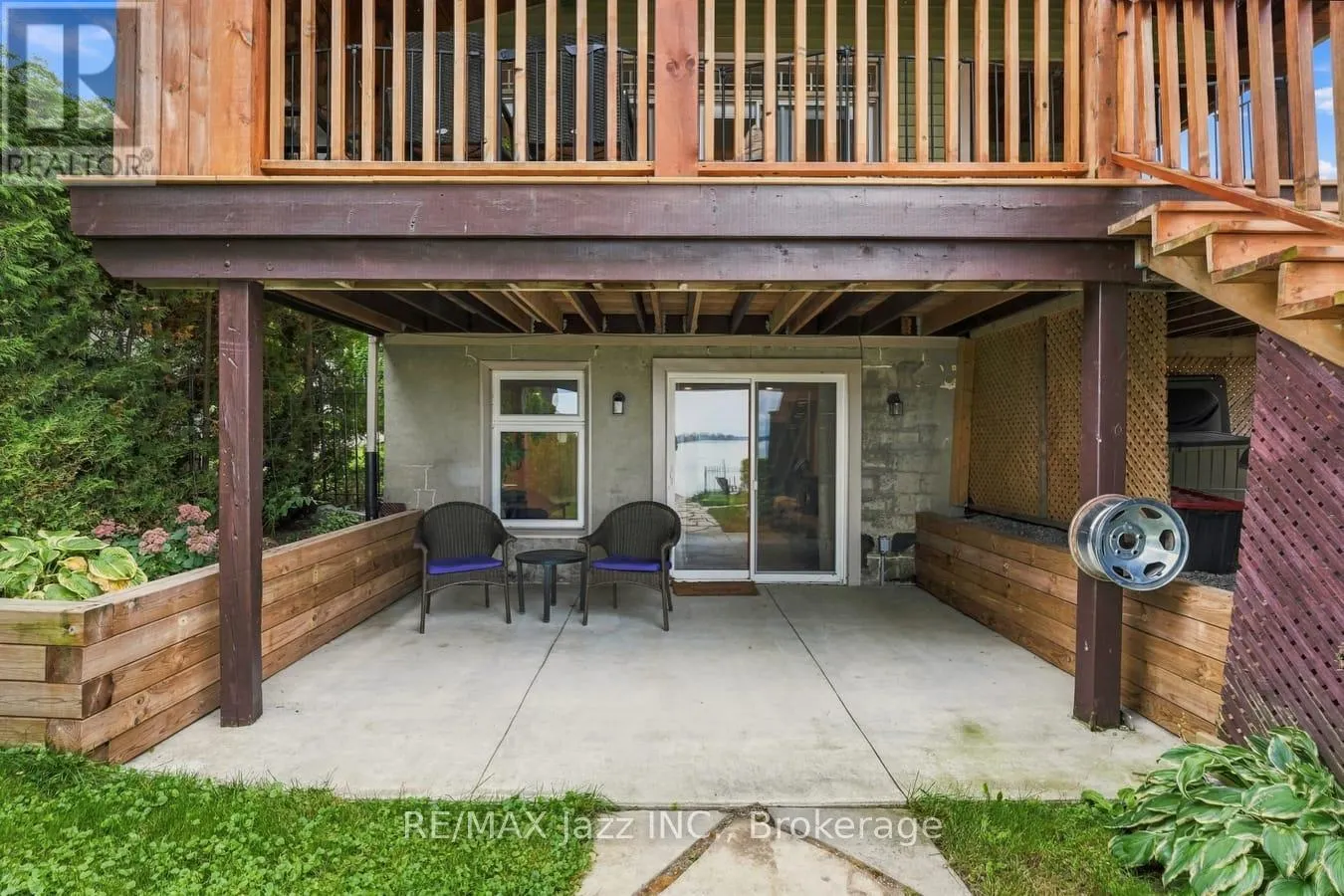 122 MORRIS LANE