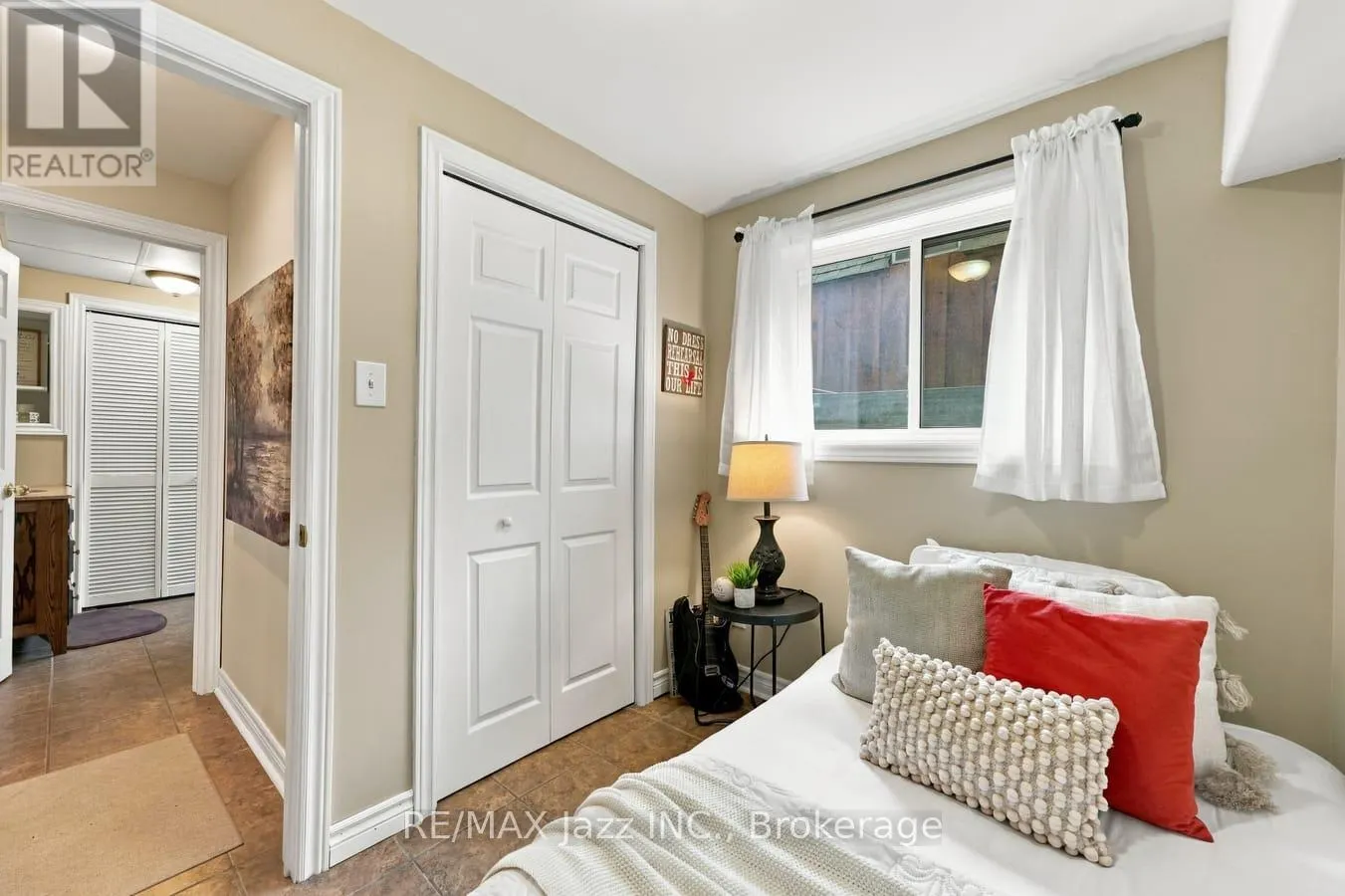 122 MORRIS LANE
