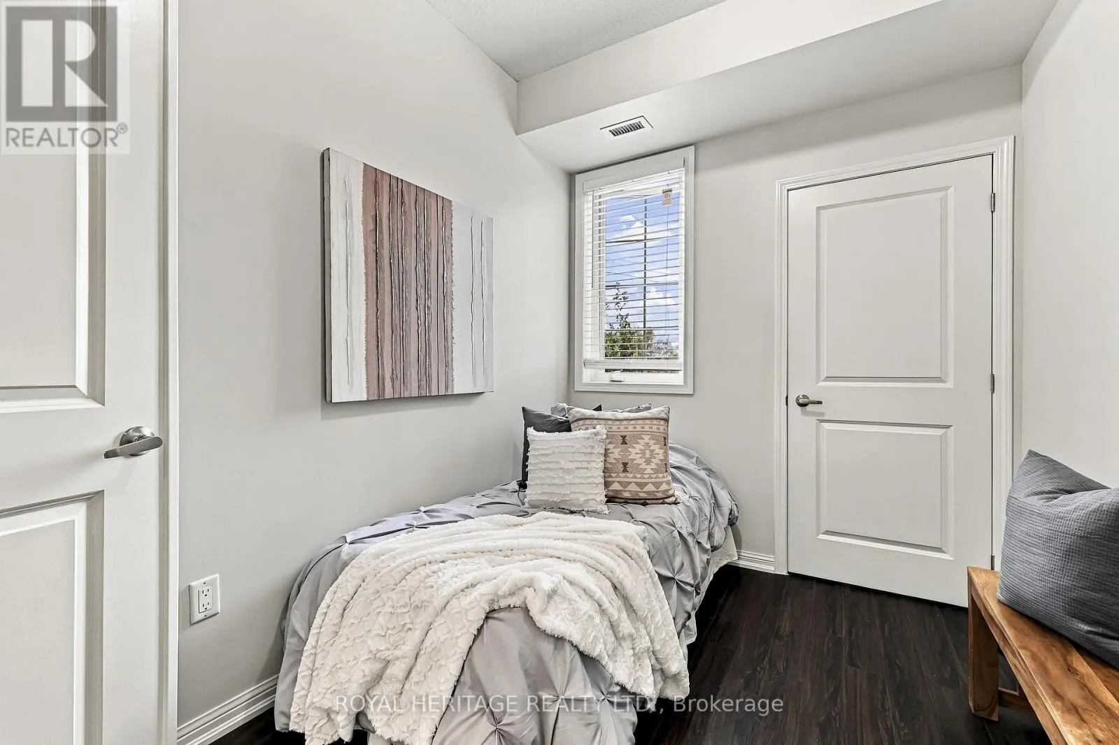 320 - 80 ASPEN SPRINGS DRIVE