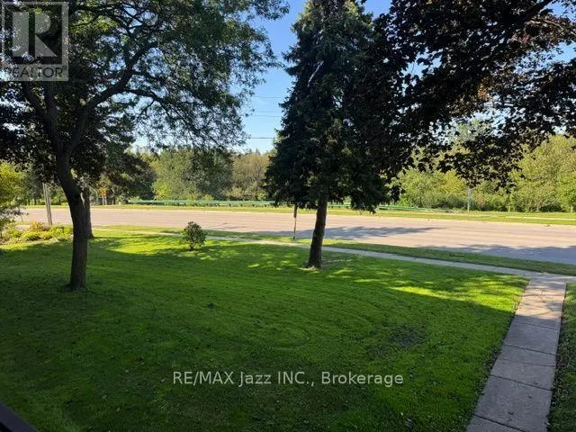 102 - 120 ELGIN STREET W #102