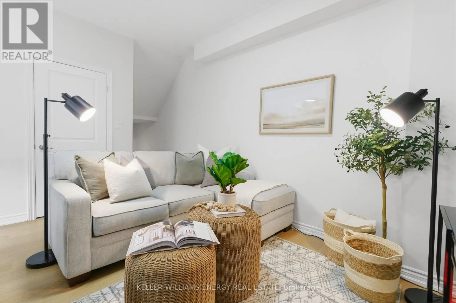 7 - 475 BERESFORD PATH #7