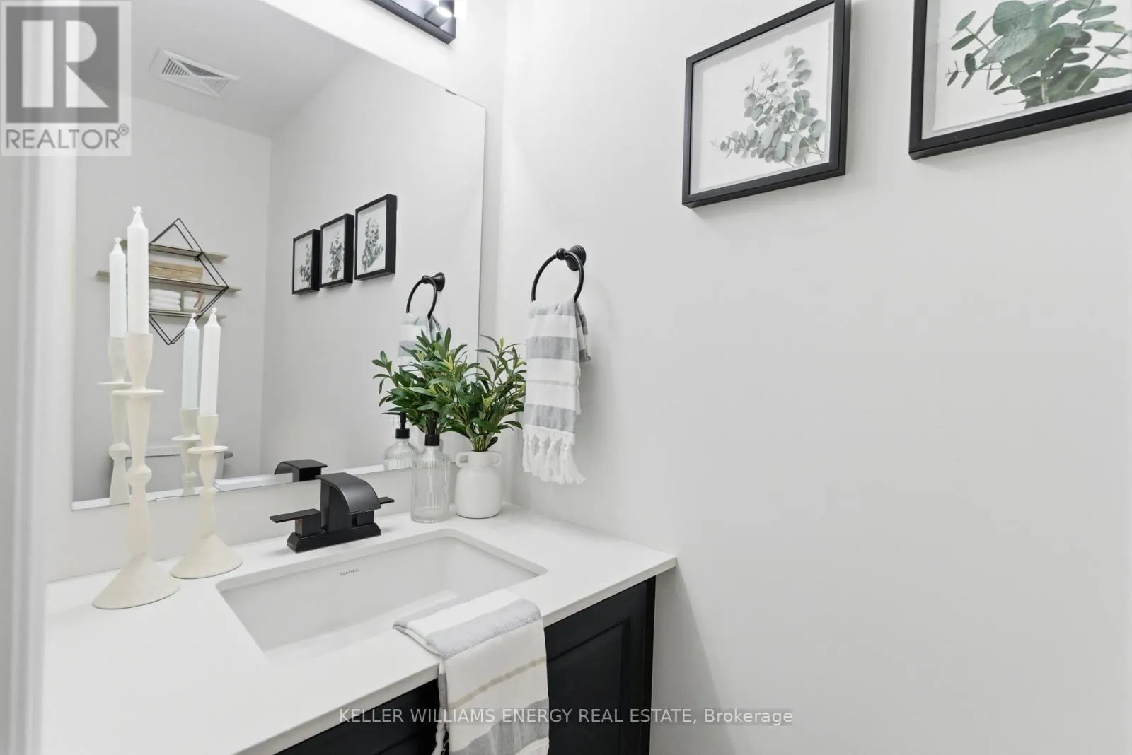 7 - 475 BERESFORD PATH #7