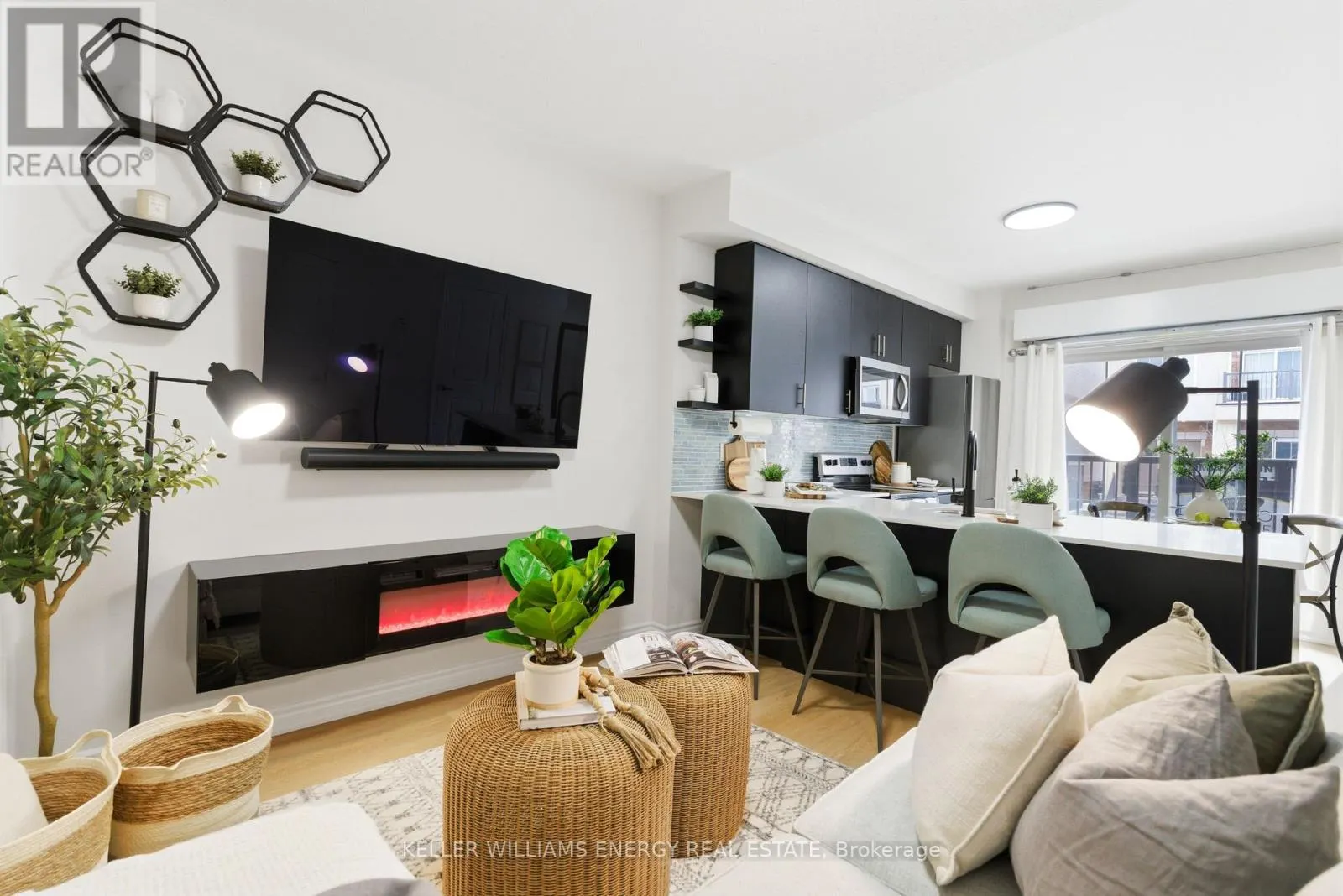 7 - 475 BERESFORD PATH #7