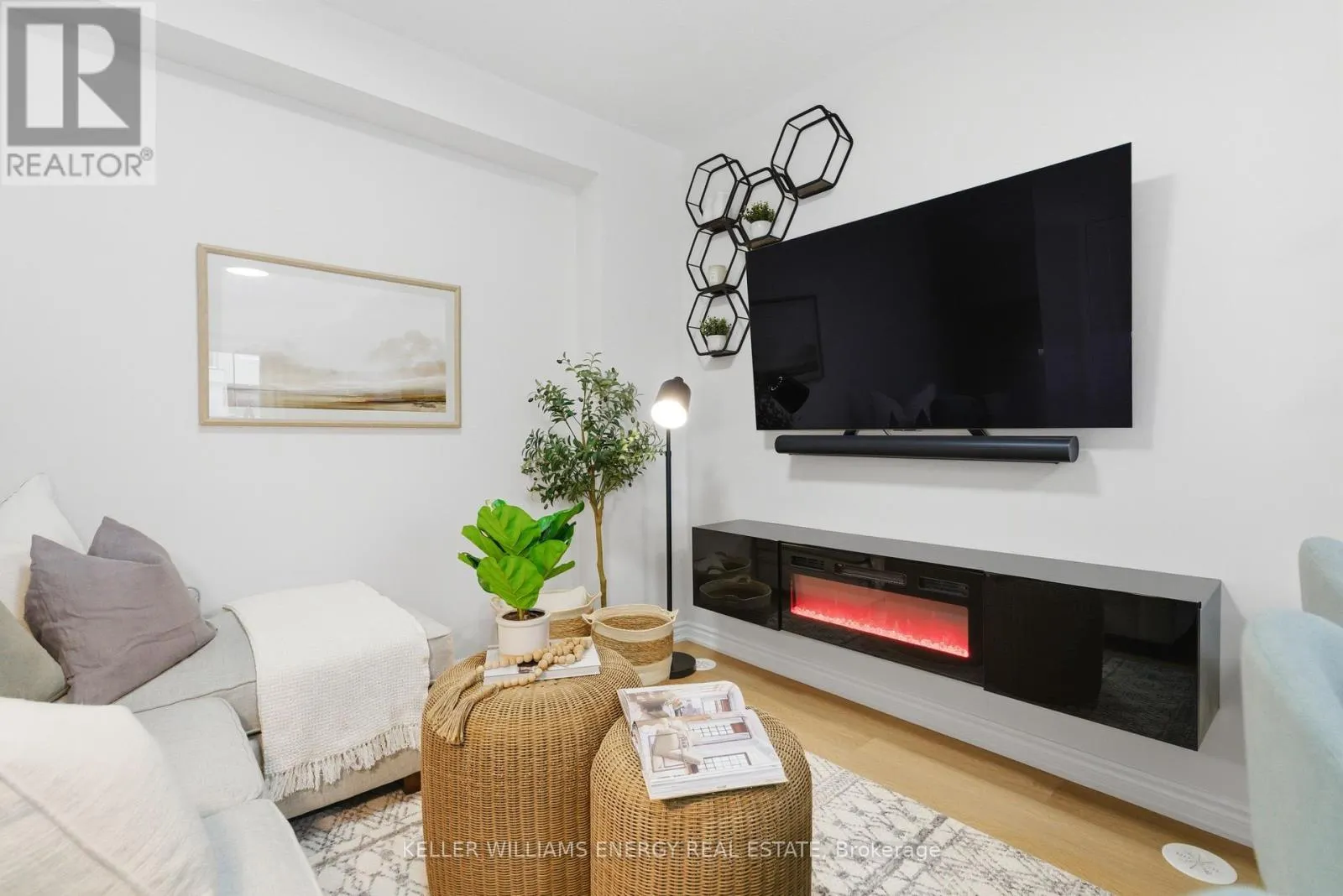7 - 475 BERESFORD PATH #7