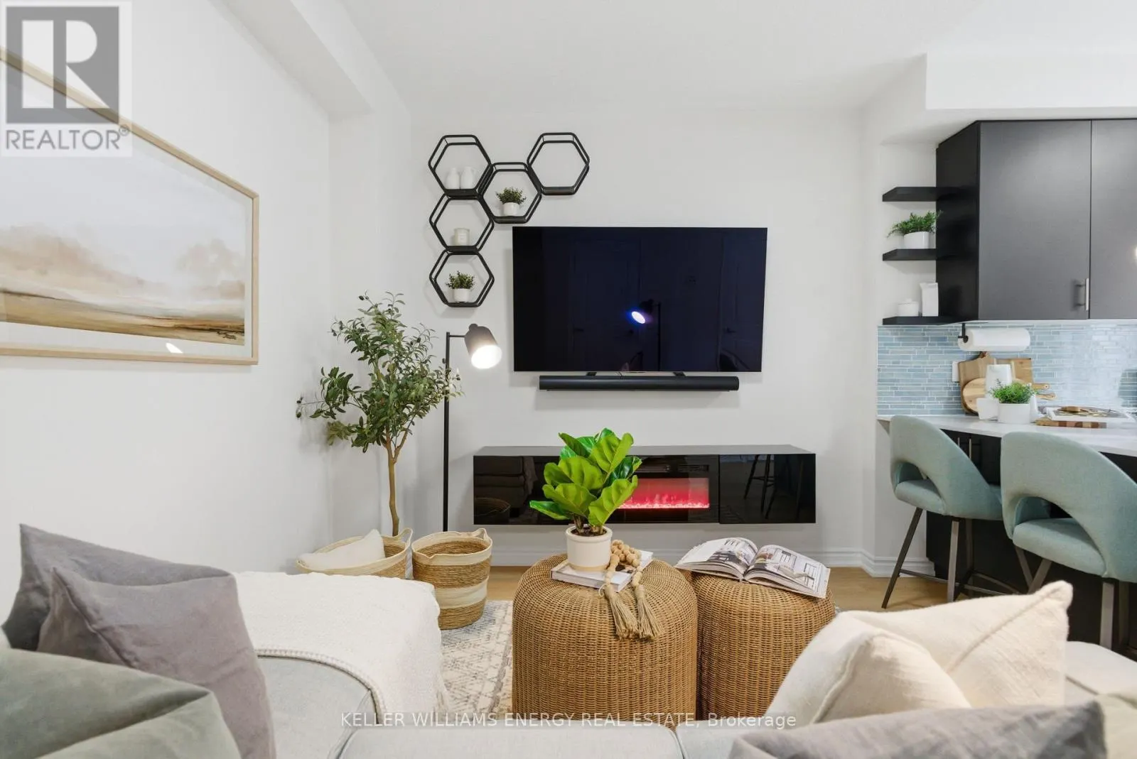 7 - 475 BERESFORD PATH #7