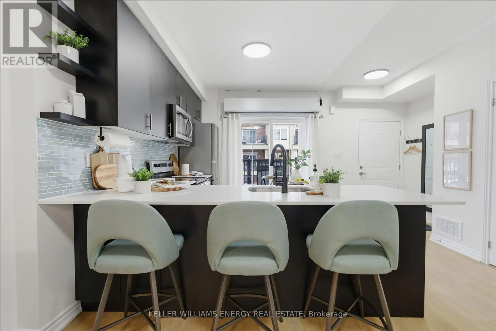 7 - 475 BERESFORD PATH #7