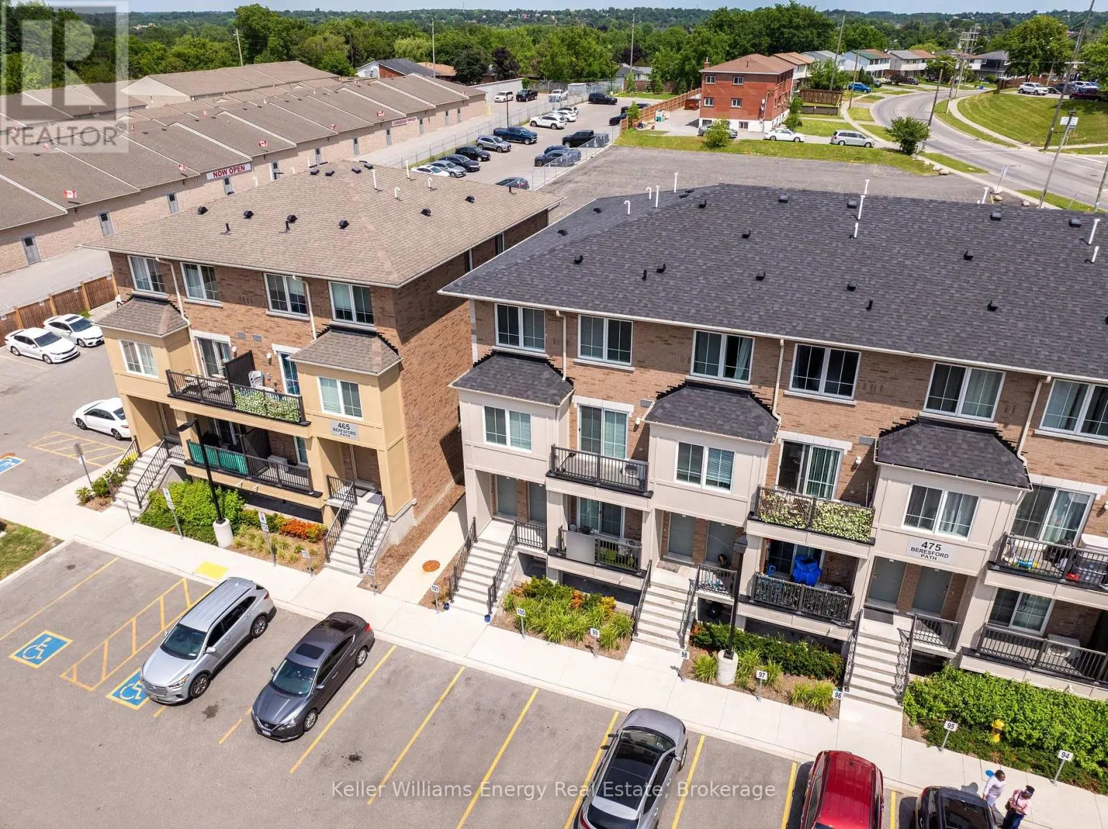 7 - 475 BERESFORD PATH #7
