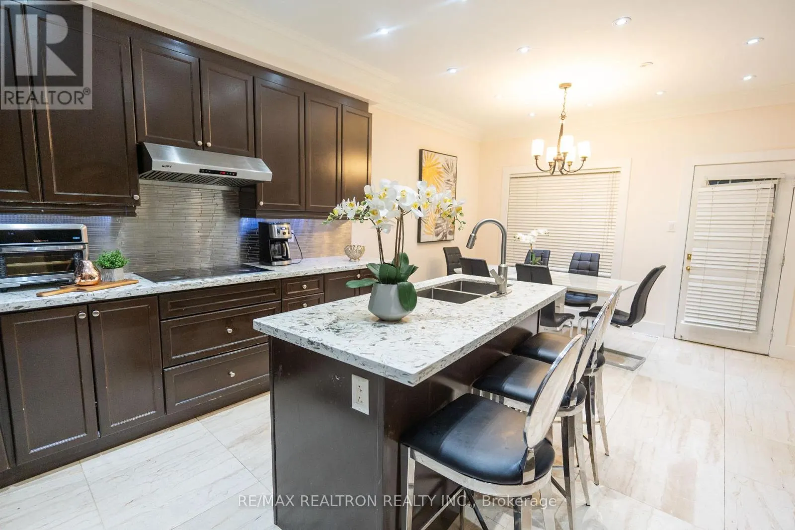 58 SHEPSTONE DRIVE