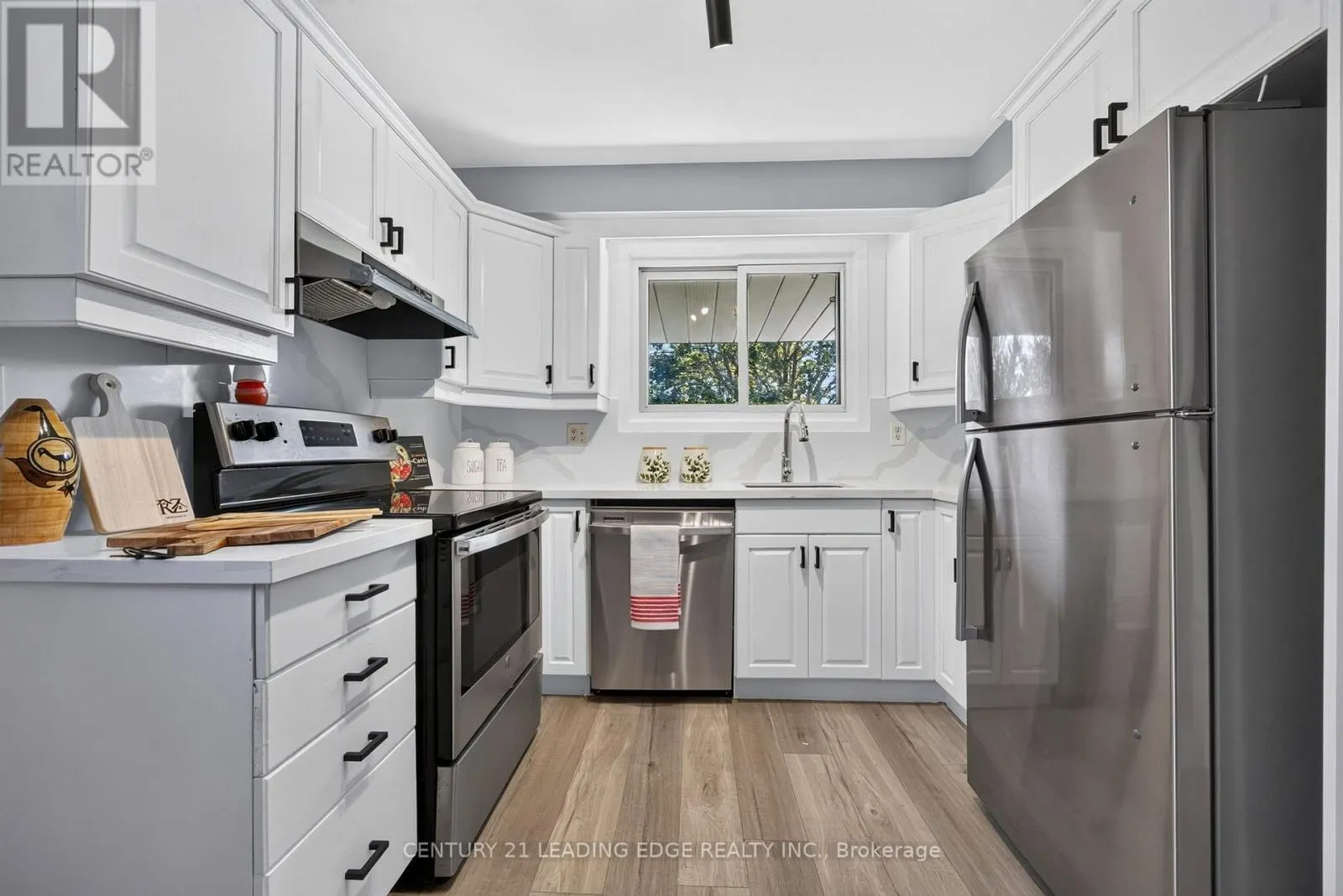 382 FAIRLAWN STREET
