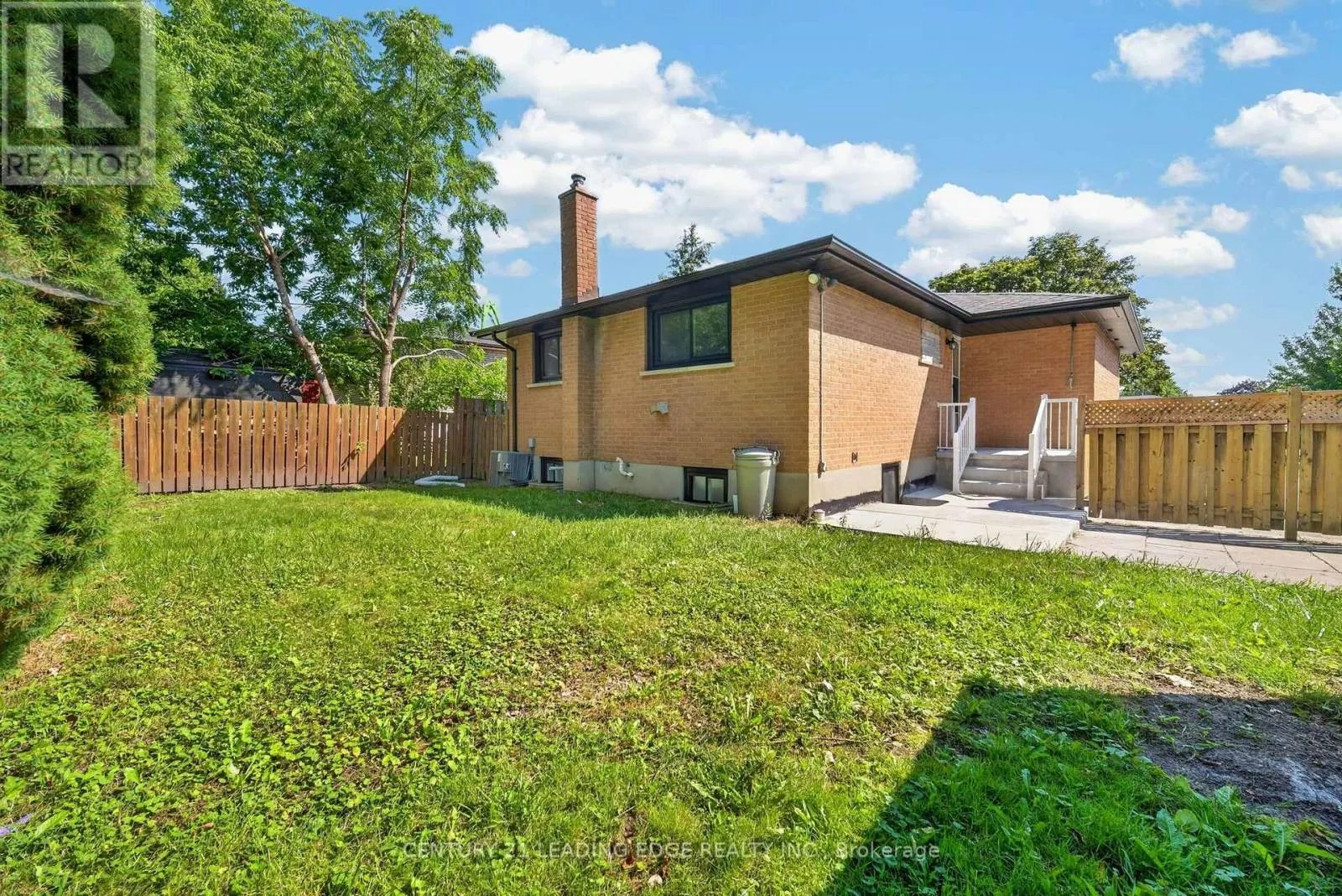 382 FAIRLAWN STREET