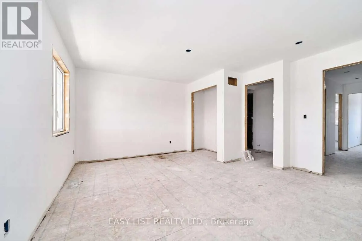 31 ADDYMAN CRESCENT