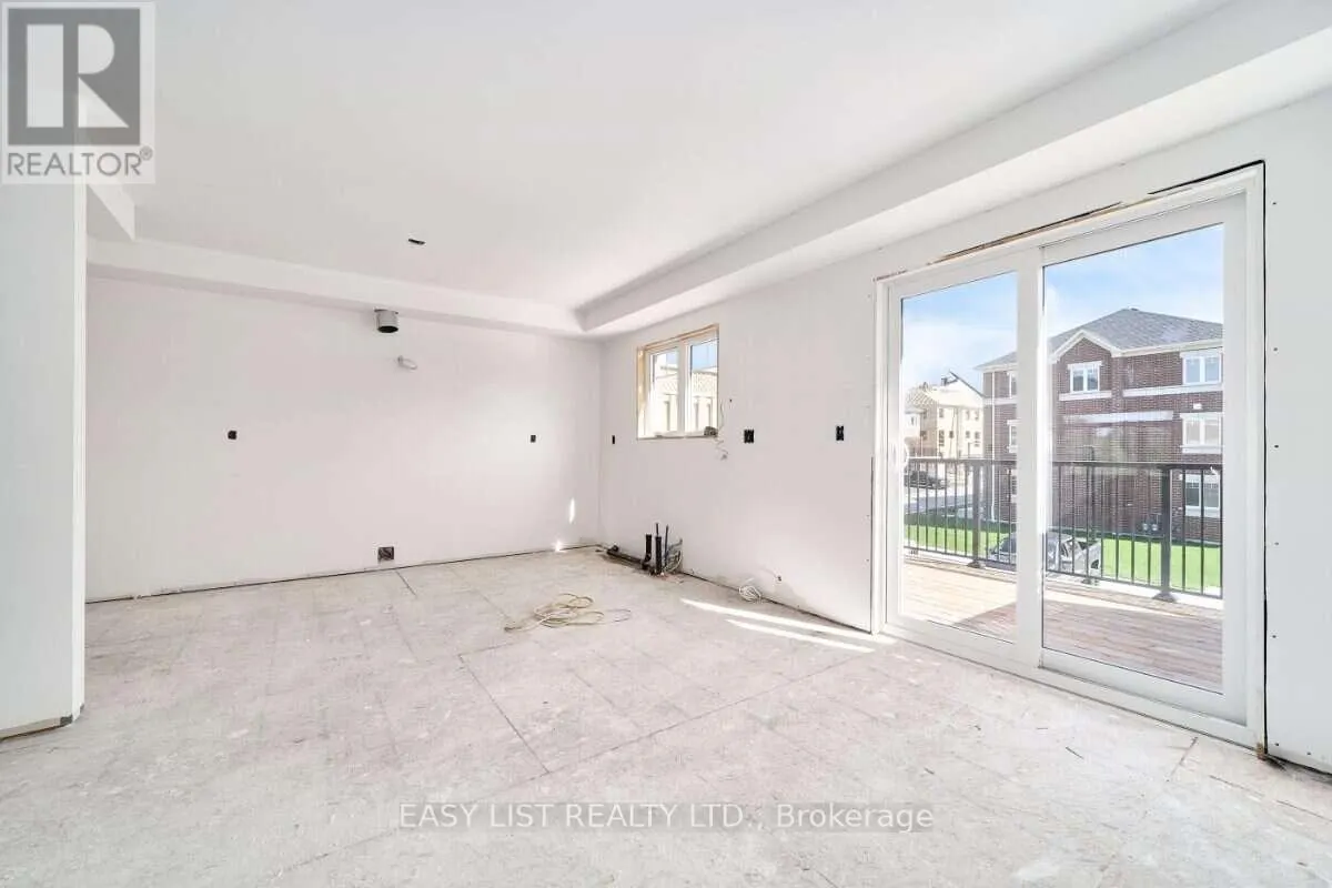 31 ADDYMAN CRESCENT