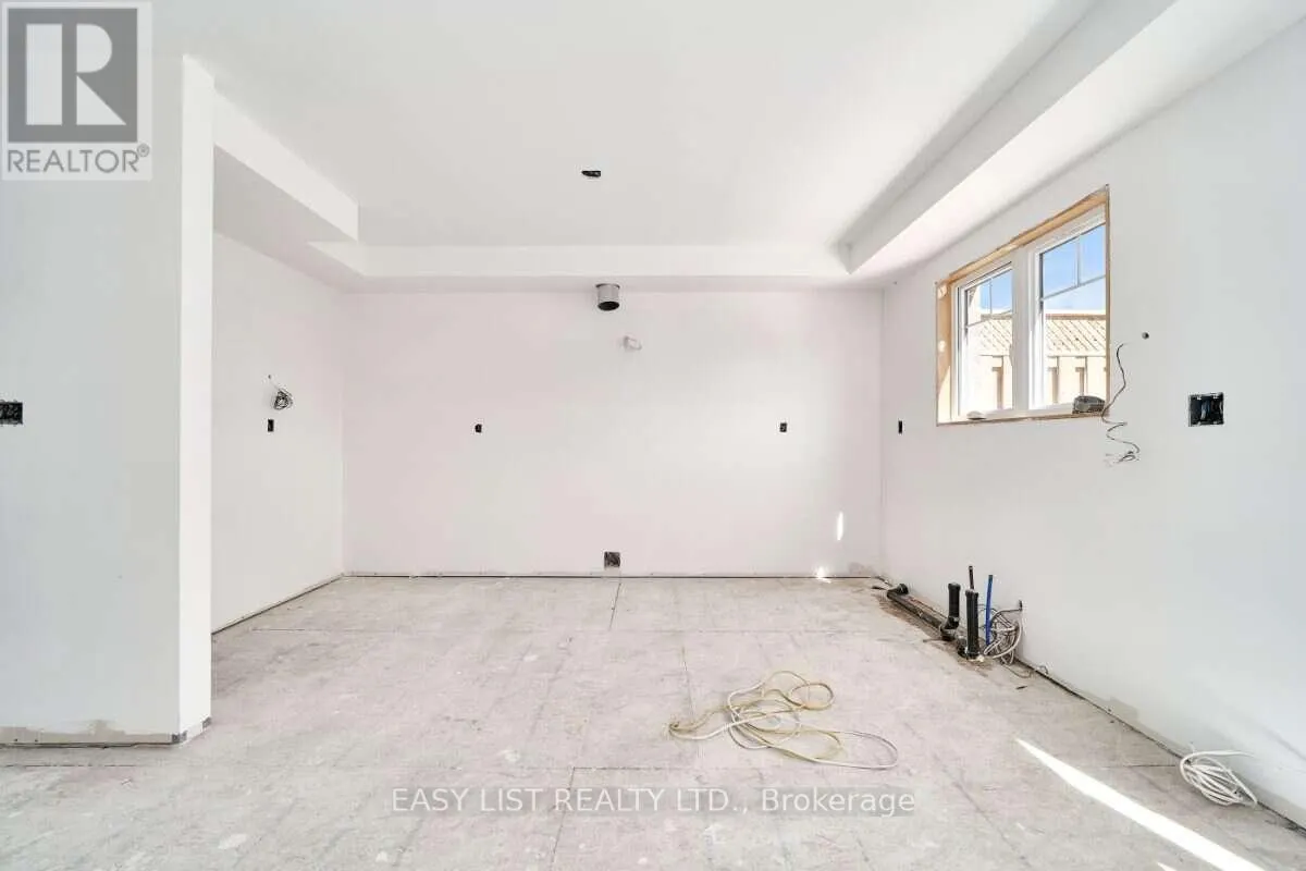 31 ADDYMAN CRESCENT