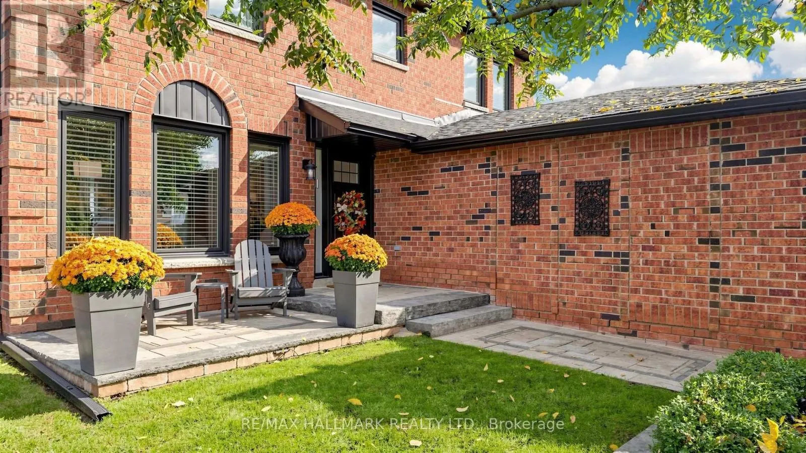 55 BENTONWOOD CRESCENT