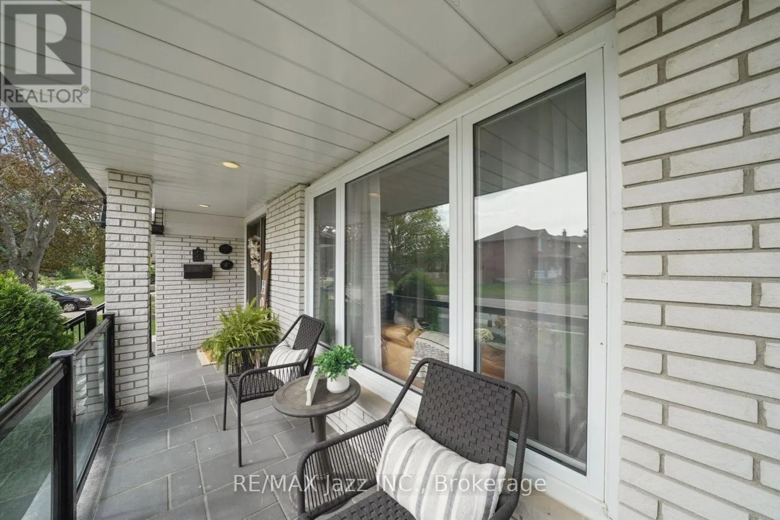 510 FAIRGLEN AVENUE