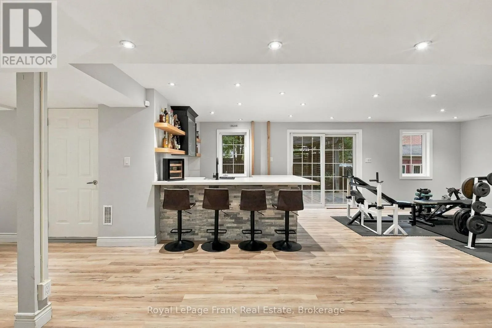 729 EAGLE RIDGE DRIVE