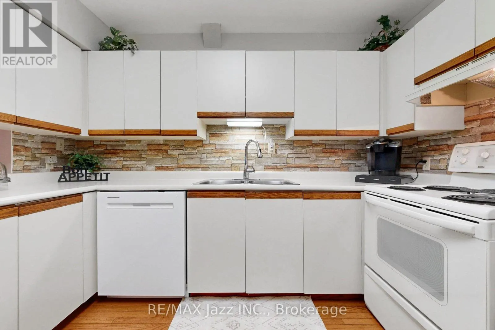 4 - 234 WATER STREET #4