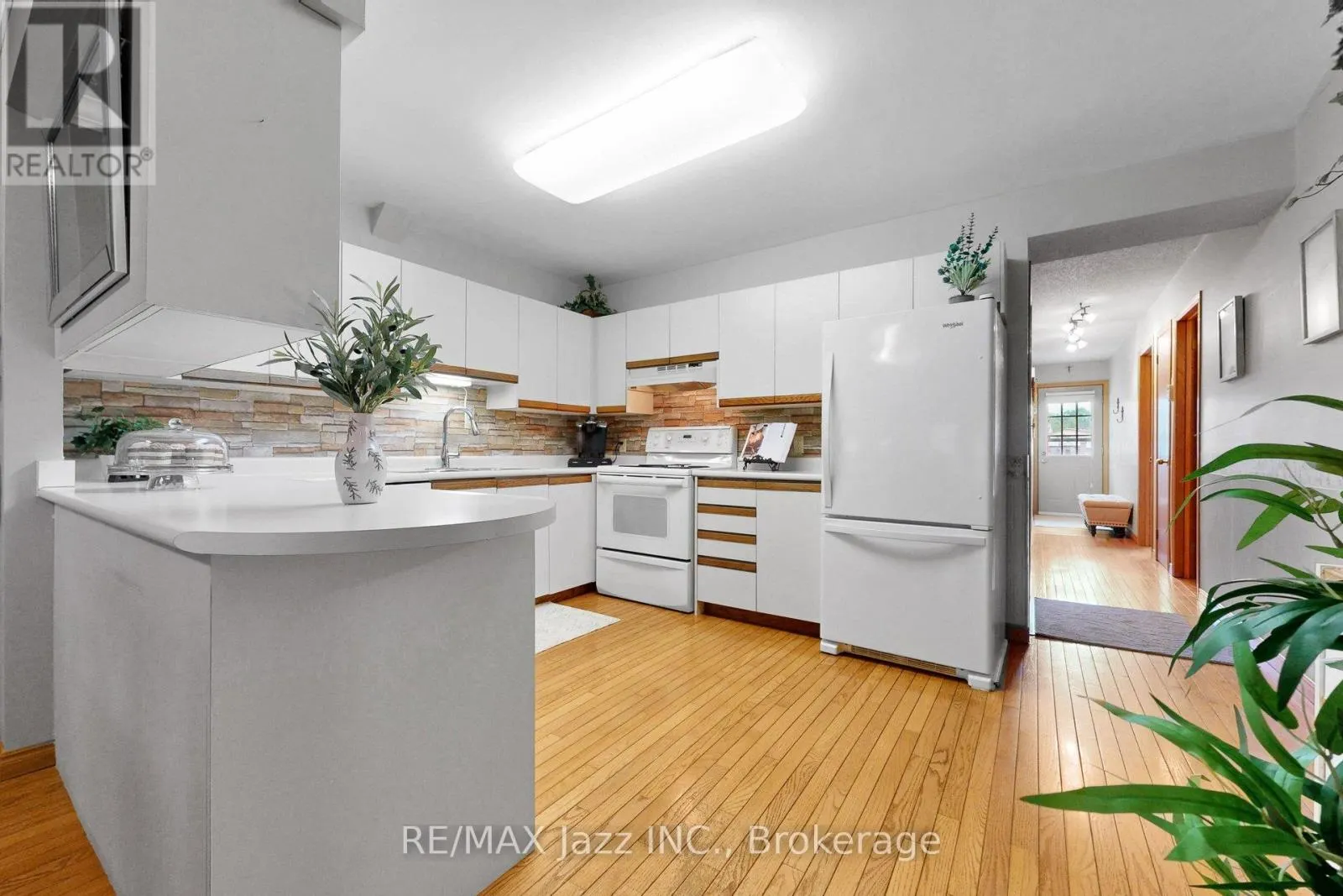 4 - 234 WATER STREET #4