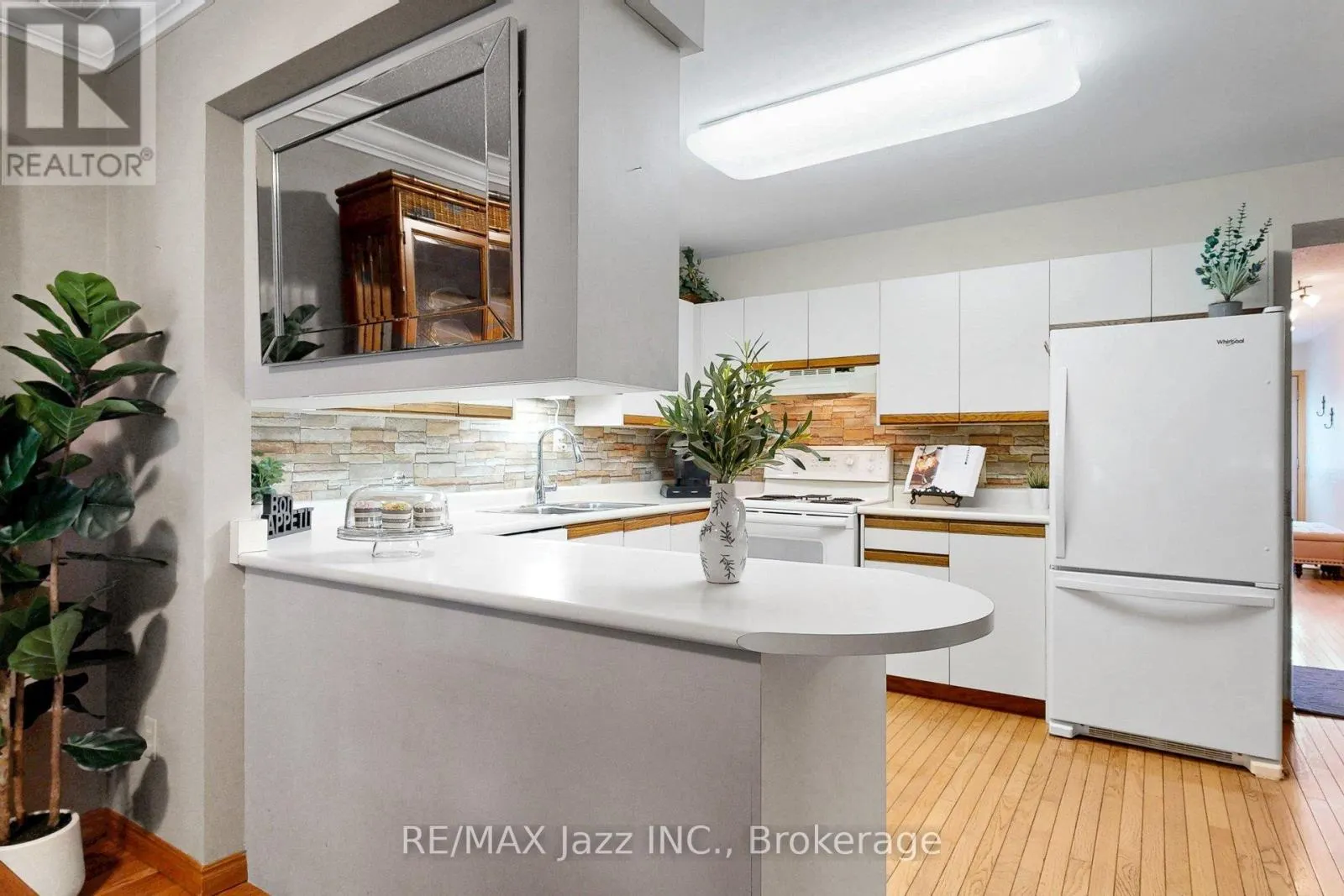 4 - 234 WATER STREET #4