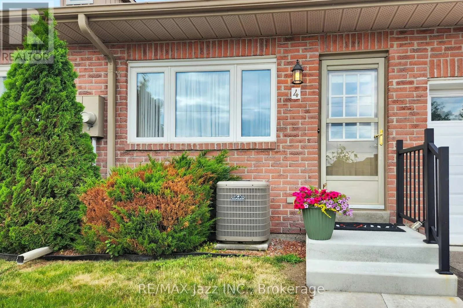 4 - 234 WATER STREET #4