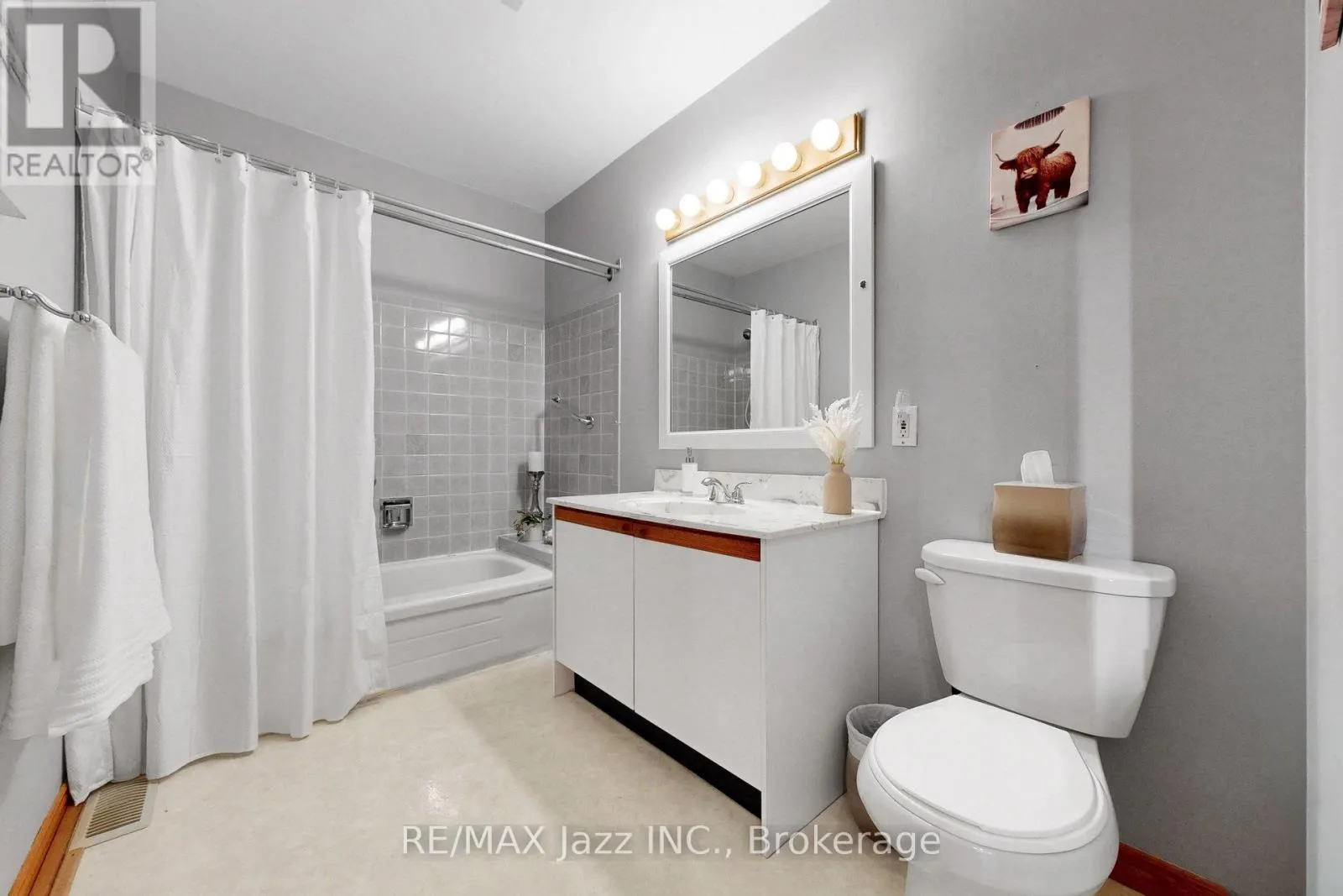 4 - 234 WATER STREET #4