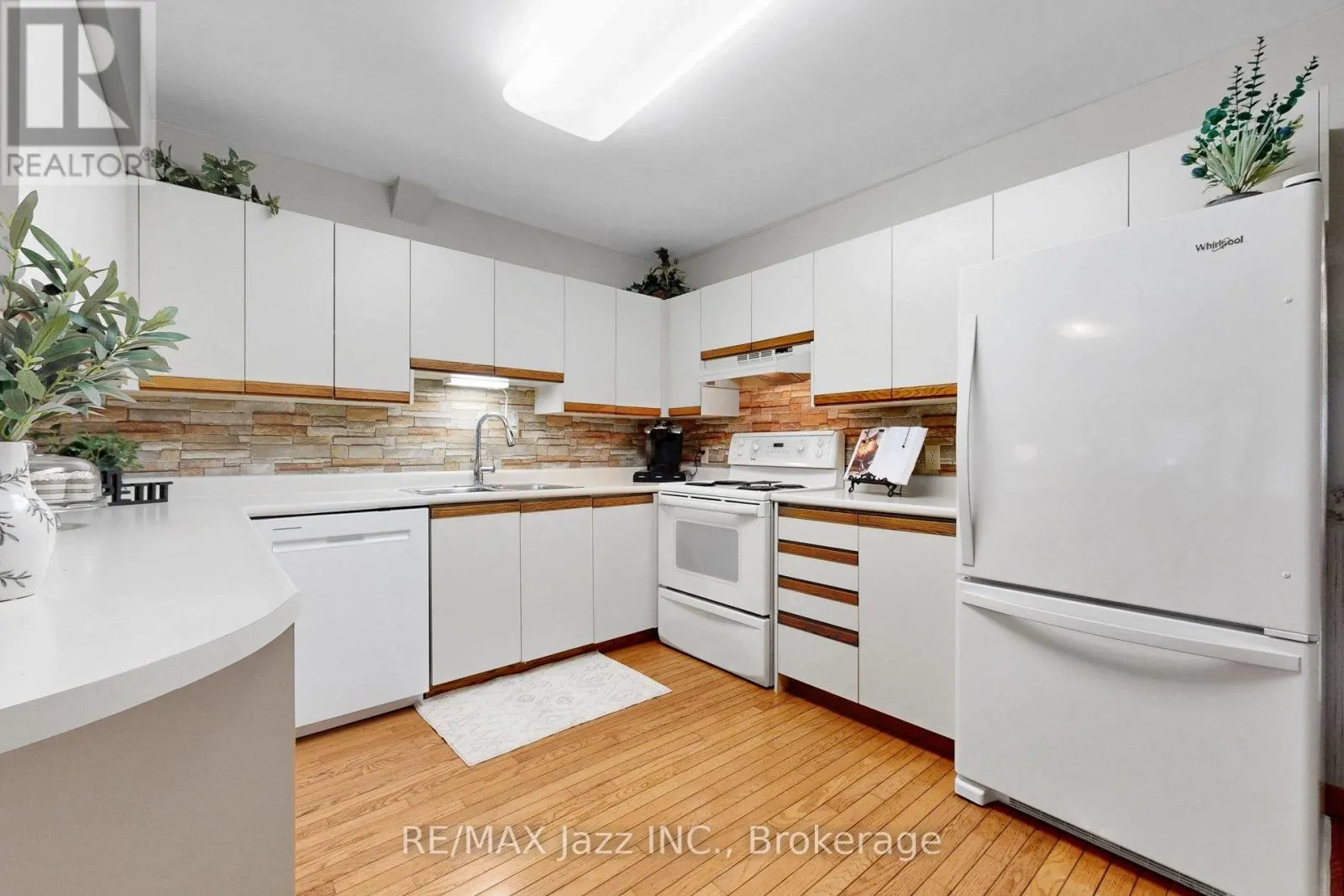 4 - 234 WATER STREET #4