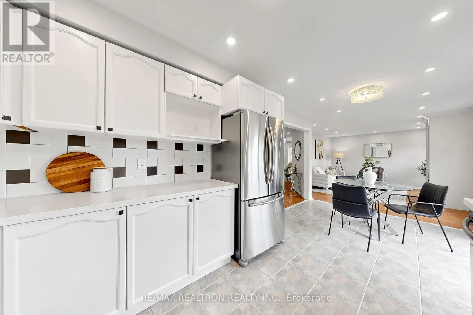 58 BRADBURY CRESCENT