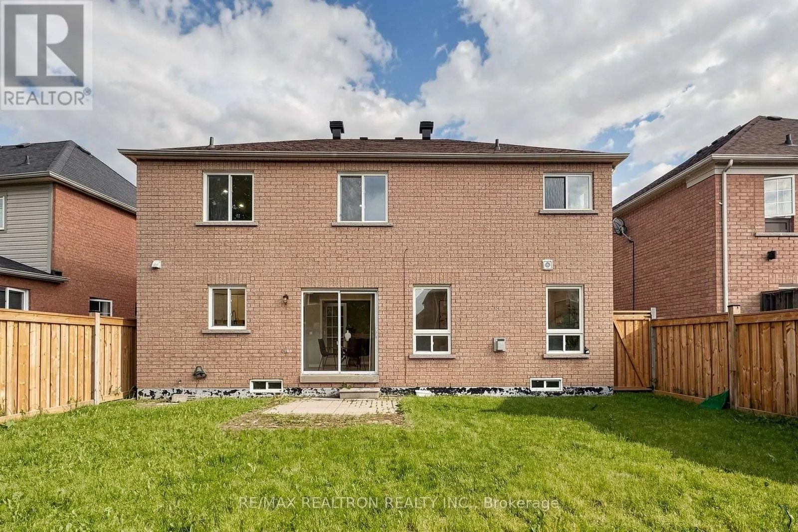 58 BRADBURY CRESCENT