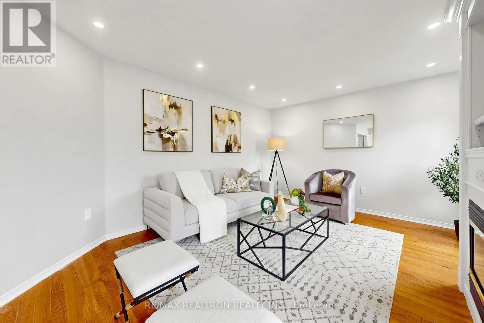 58 BRADBURY CRESCENT