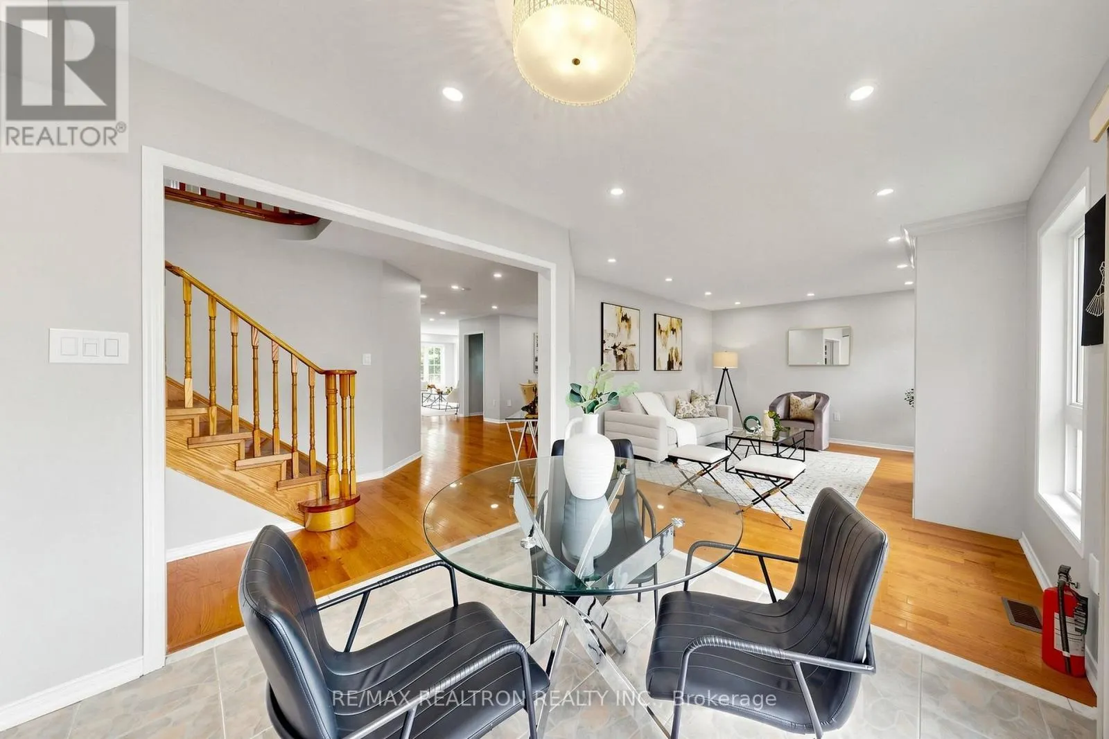 58 BRADBURY CRESCENT