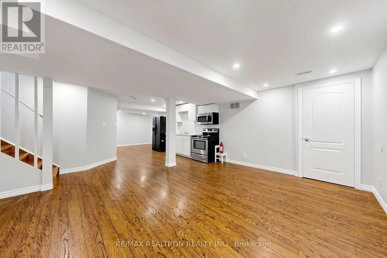 58 BRADBURY CRESCENT