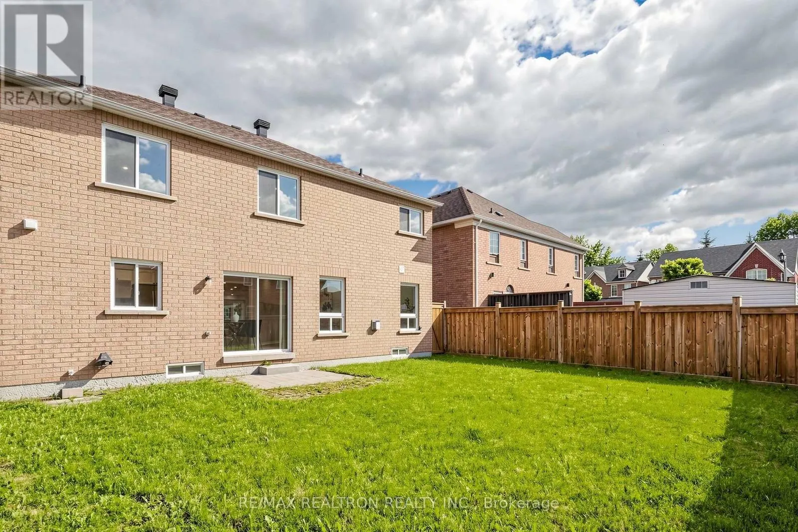 58 BRADBURY CRESCENT