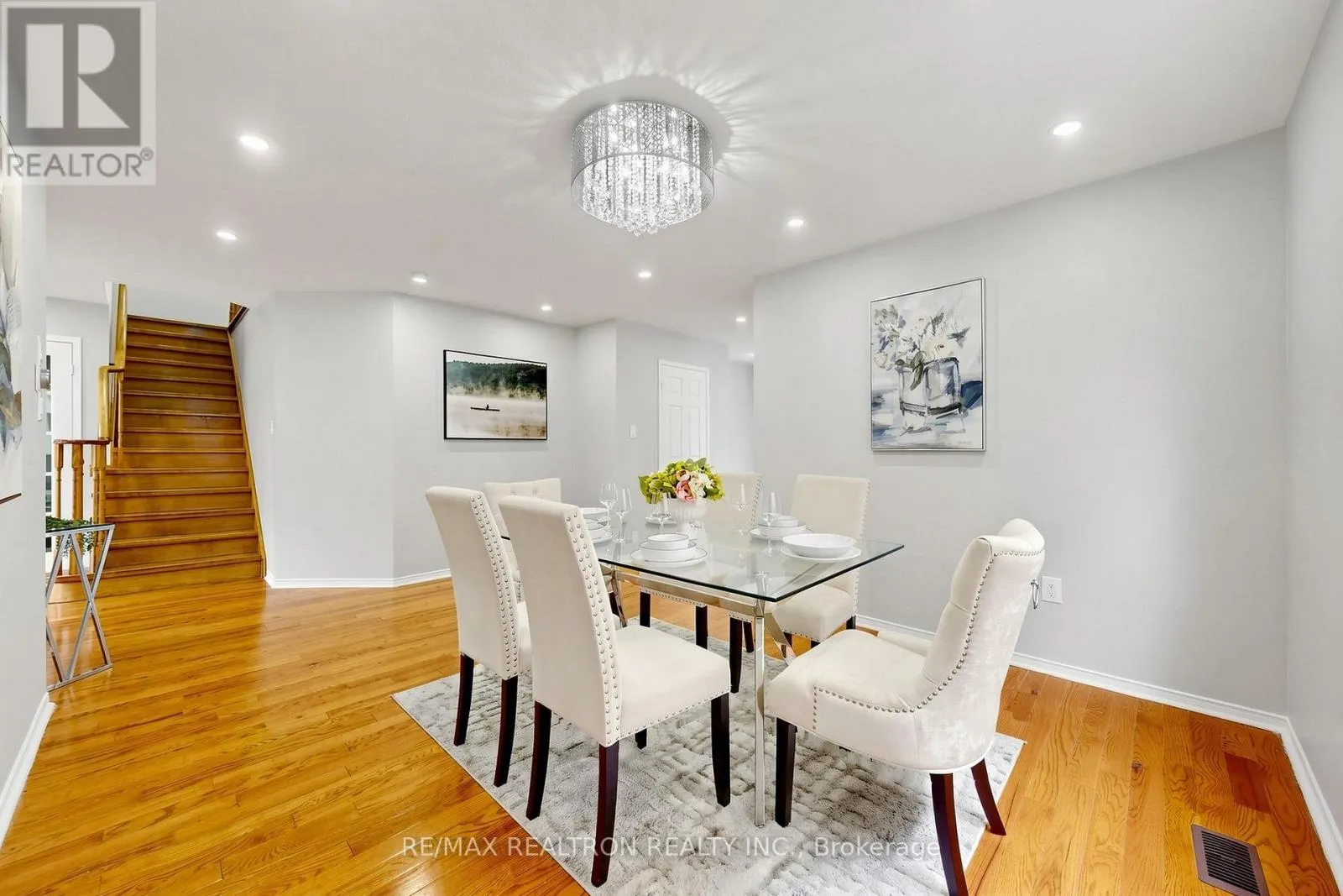 58 BRADBURY CRESCENT