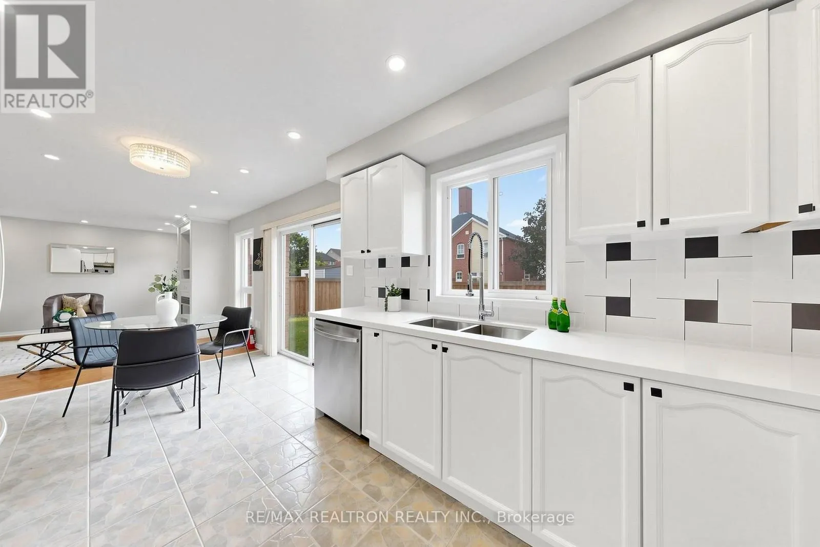 58 BRADBURY CRESCENT