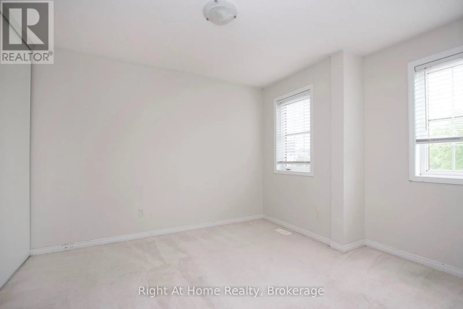1263 GYATT CRESCENT