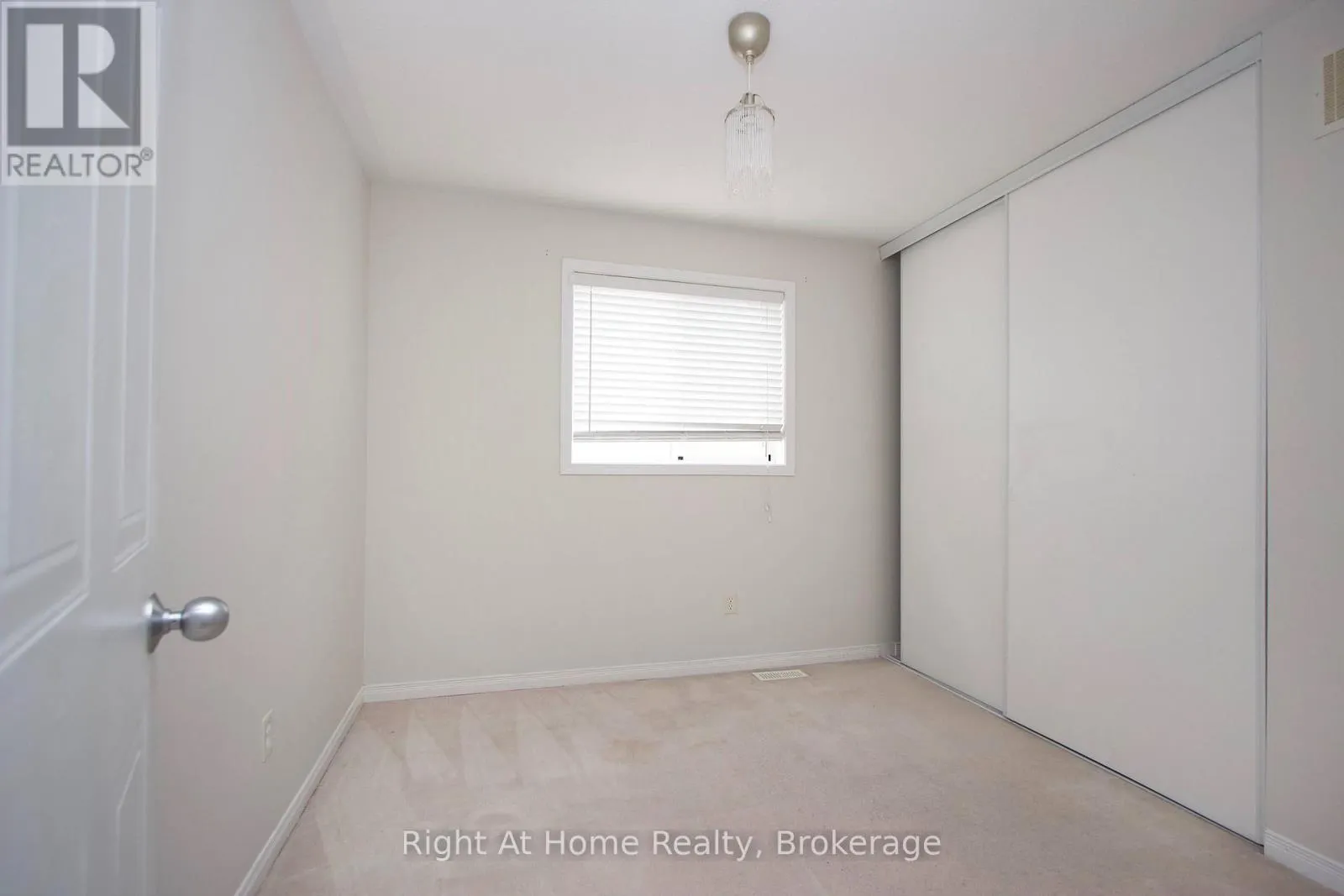 1263 GYATT CRESCENT