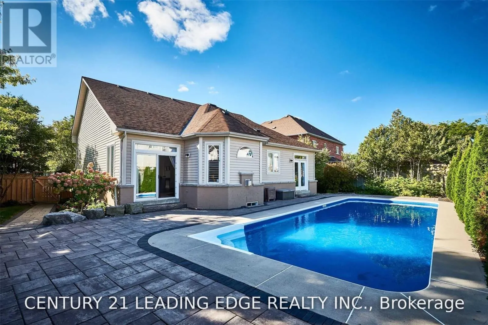 12 COASTVIEW COURT