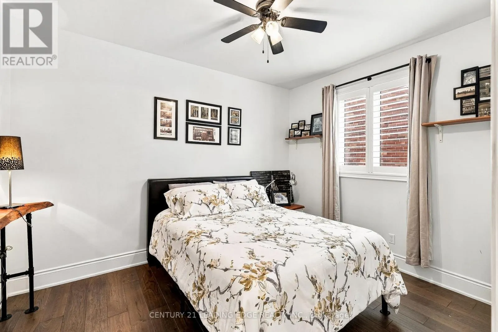 12 COASTVIEW COURT