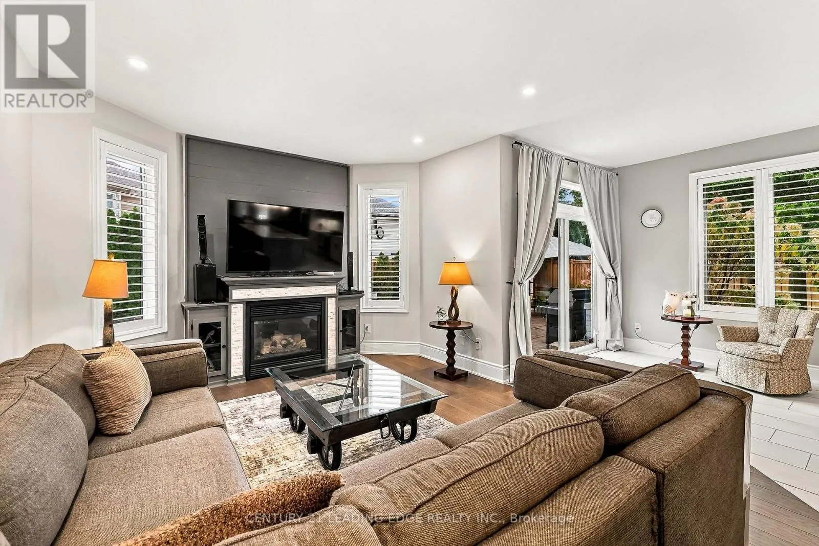 12 COASTVIEW COURT