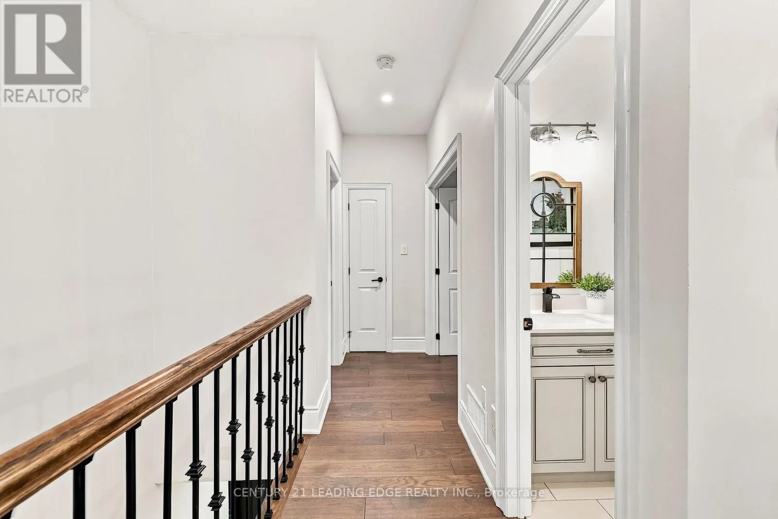12 COASTVIEW COURT