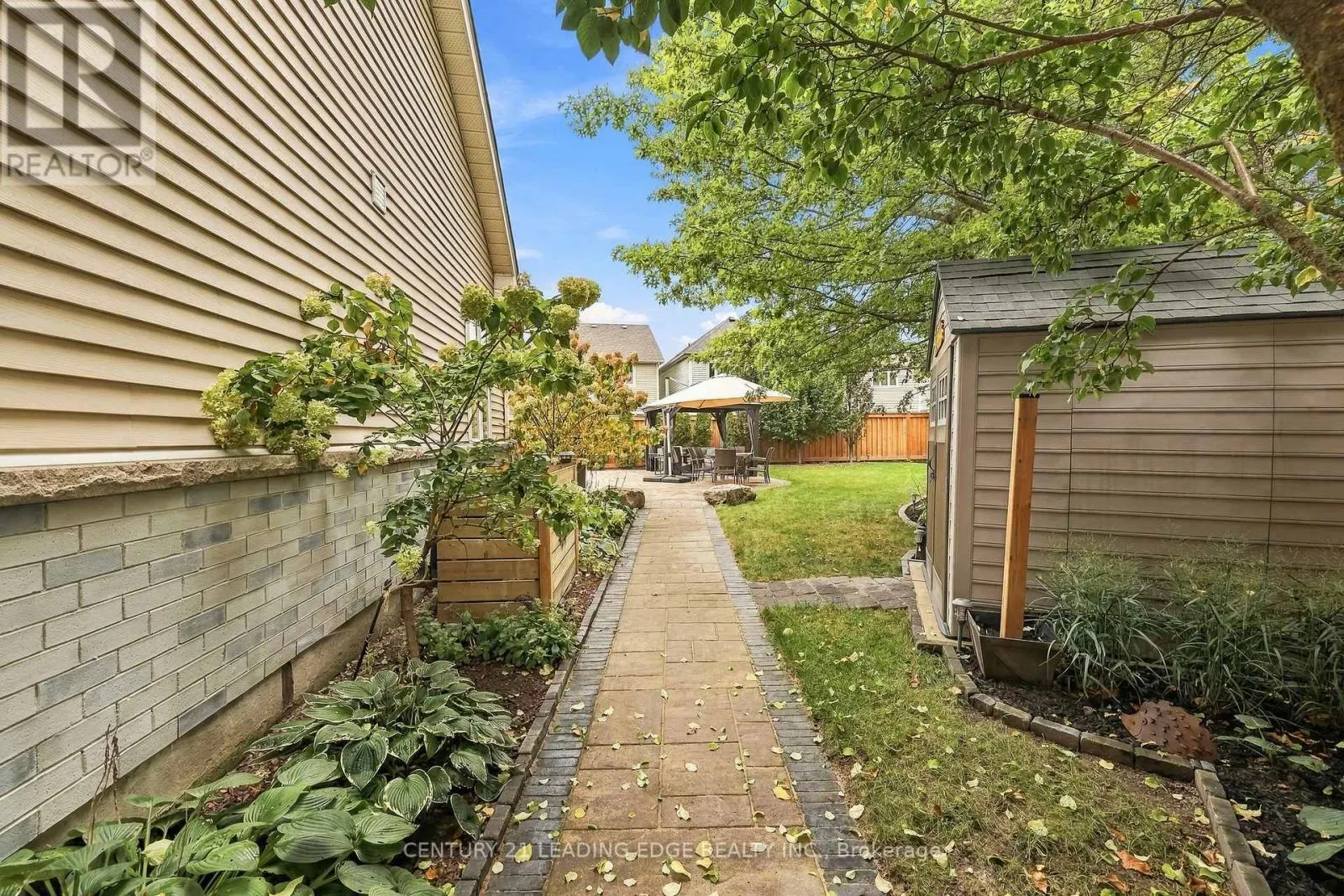 12 COASTVIEW COURT