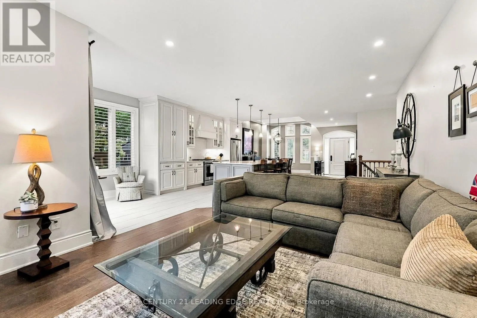 12 COASTVIEW COURT