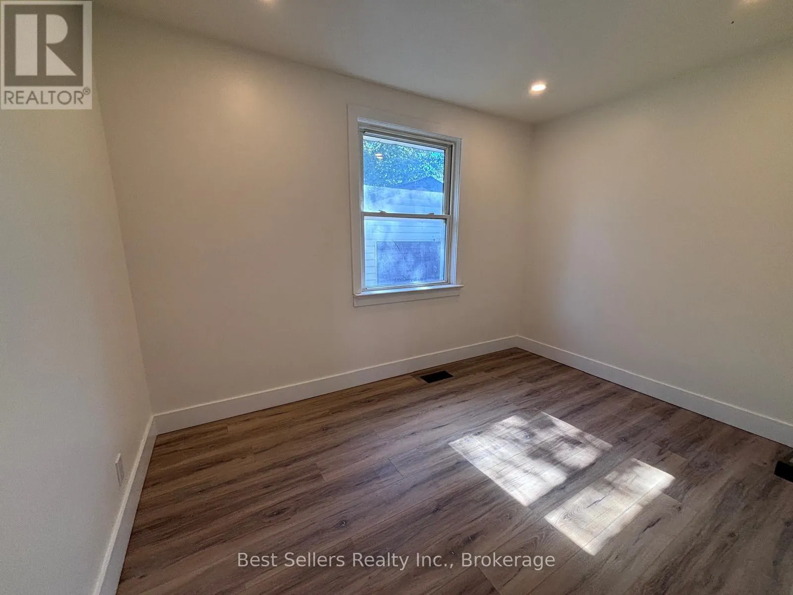 MAIN - 767 GASPE AVENUE