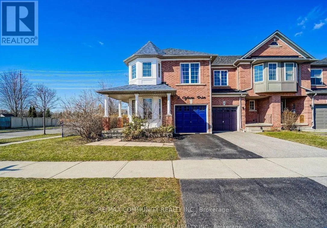 2 OGLEVIE DRIVE