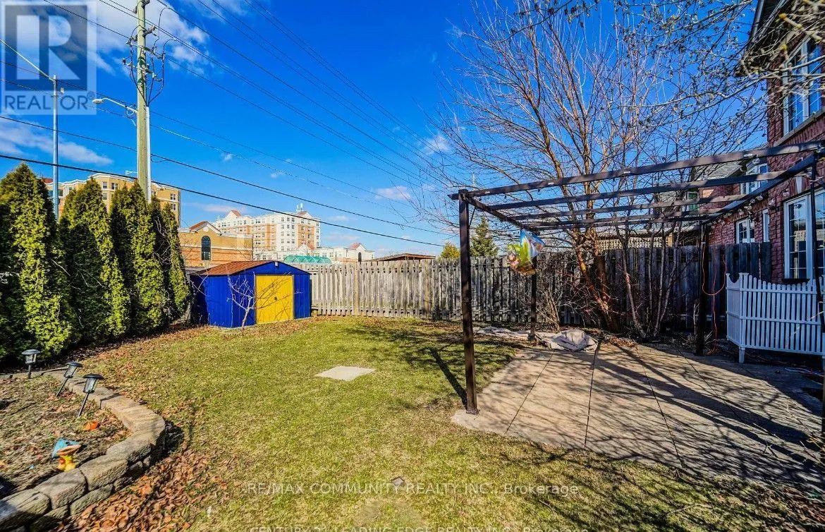 2 OGLEVIE DRIVE