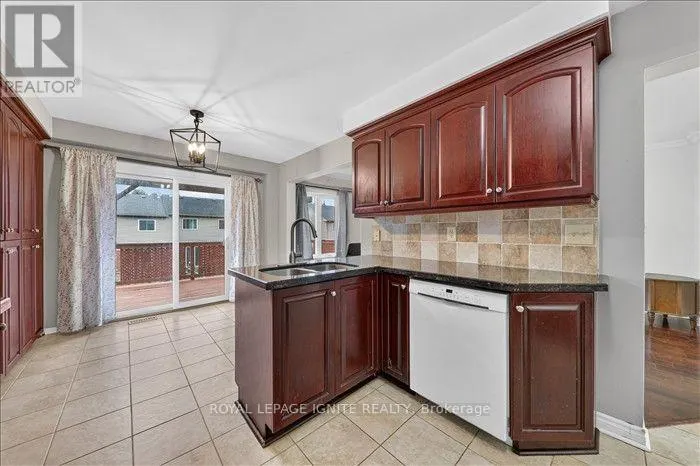 UPPER - 8 VAIL MEADOWS CRESCENT